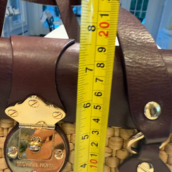 Michael Kors Santorini Raffia & Cognac Leather Woven Shoulder Bag EUC - Picture 11 of 12